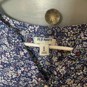 Old Navy quarter button down